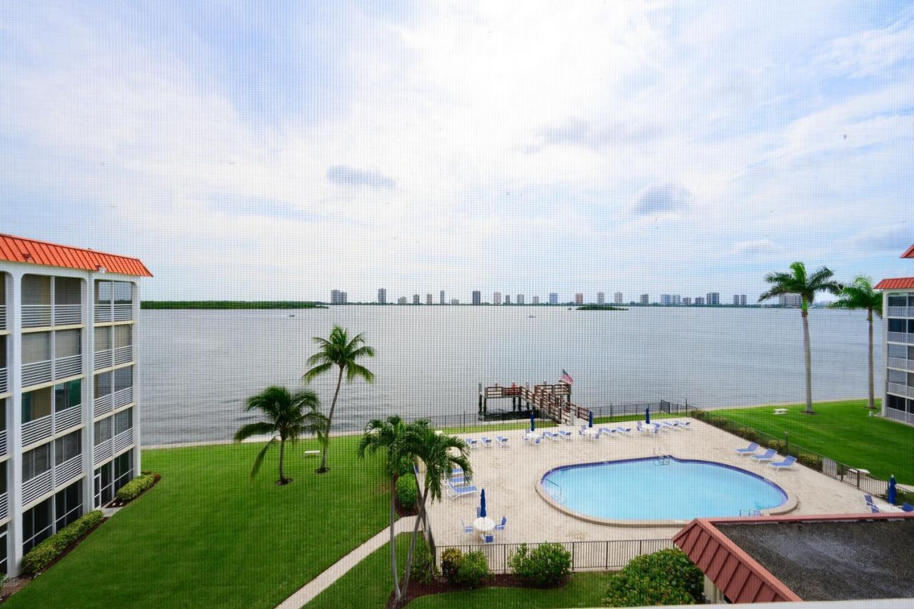 105 Paradise Harbour Boulevard, Unit 502, North Palm Beach, FL 33408 Photo