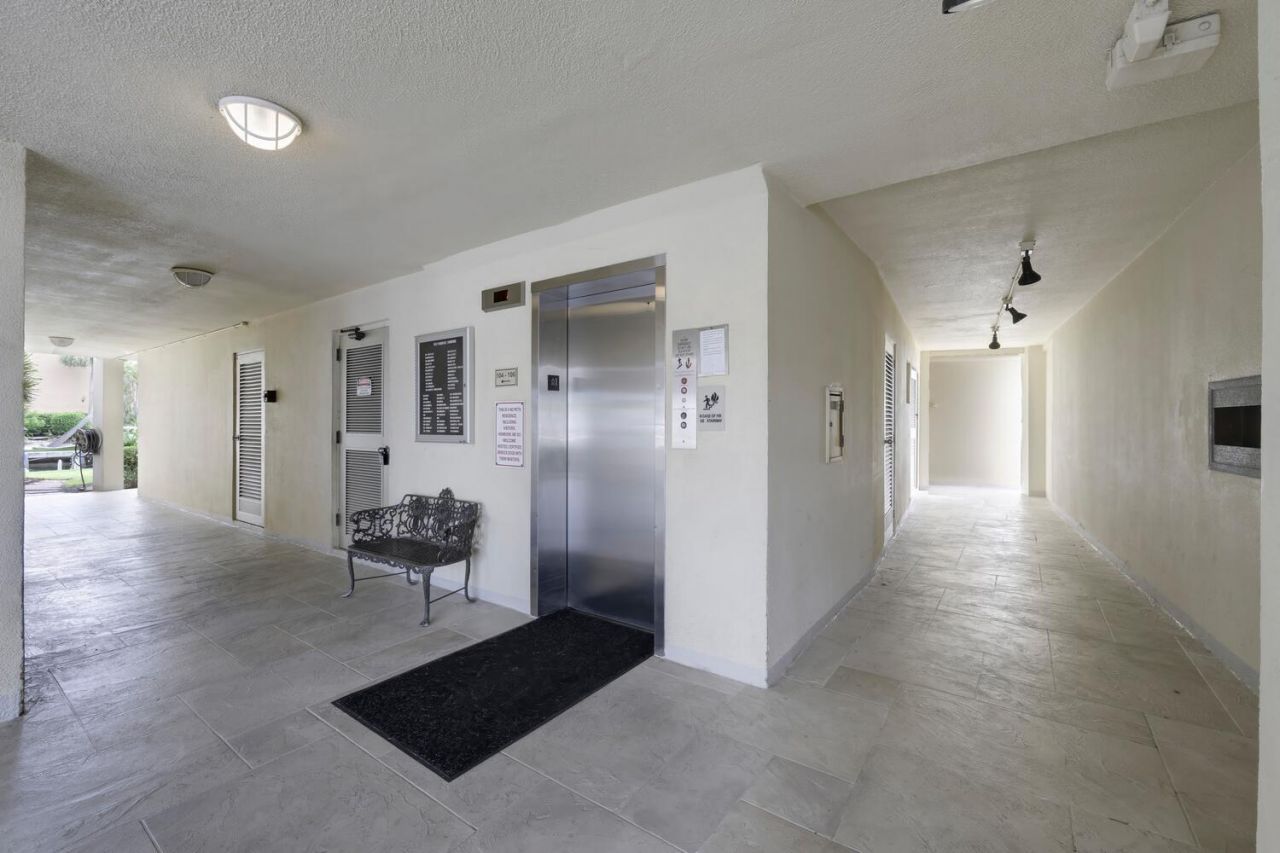 105 Paradise Harbour Boulevard, Unit 502, North Palm Beach, FL 33408 Photo