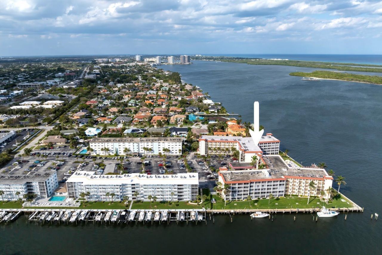 105 Paradise Harbour Boulevard, Unit 502, North Palm Beach, FL 33408 Photo