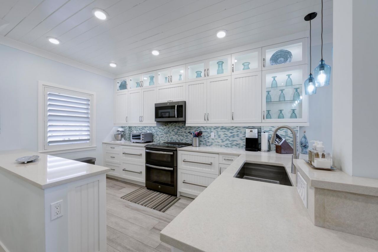 105 Paradise Harbour Boulevard, Unit 502, North Palm Beach, FL 33408 Photo