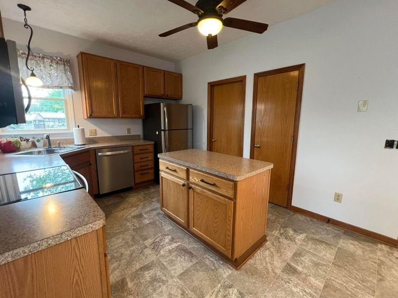 359 Quail Run Court, Newark, OH 43055 Photo 22