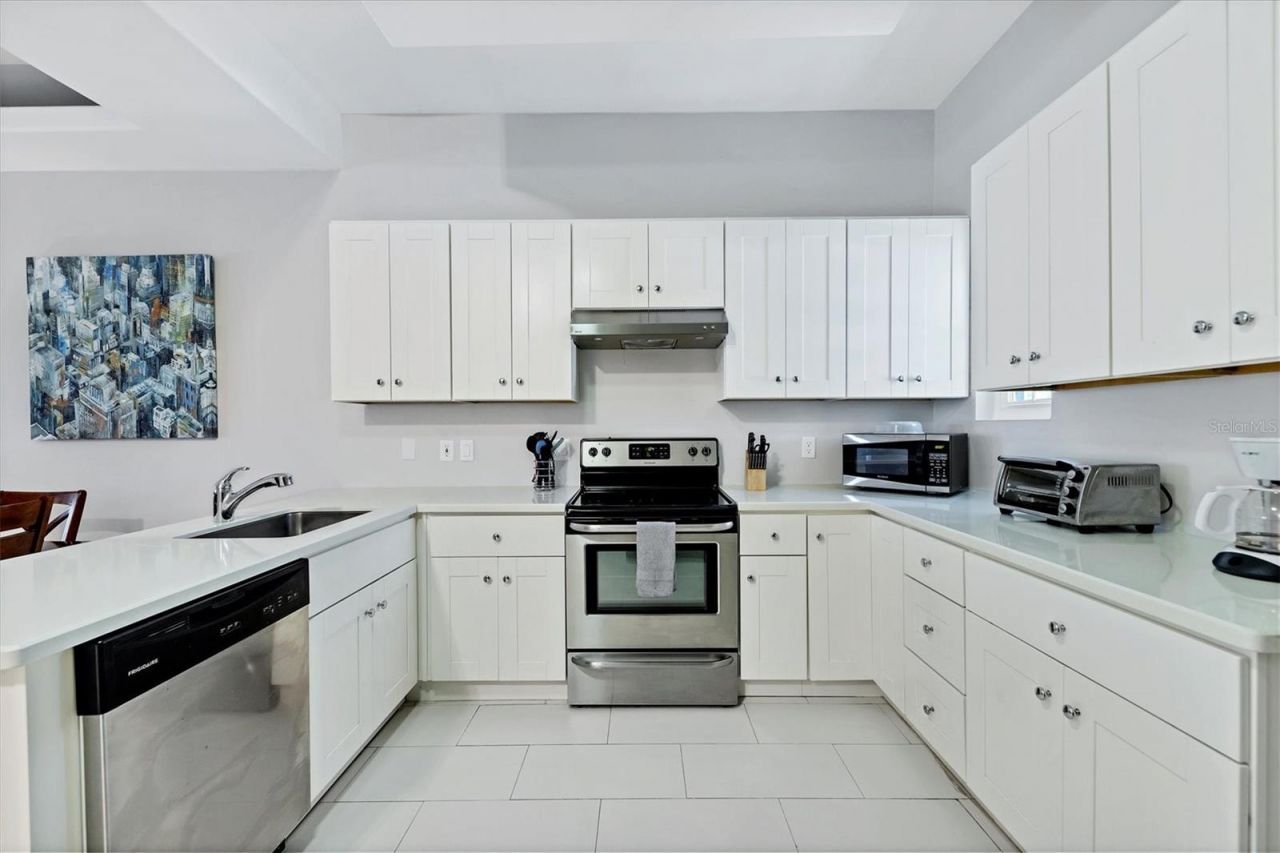 3702 54th Drive W, Unit 203, Bradenton, FL 34210 Photo