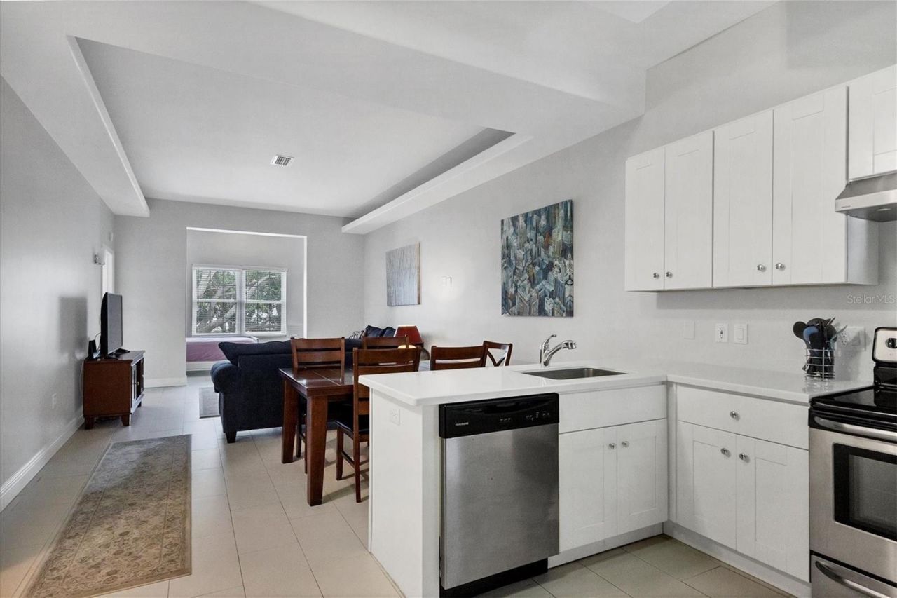 3702 54th Drive W, Unit 203, Bradenton, FL 34210 Photo