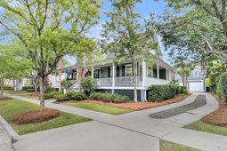 239 Fairchild Street photo 4