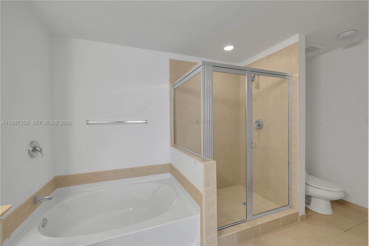 3340 NE 190th St, Unit 503, Aventura, FL 33180 Photo