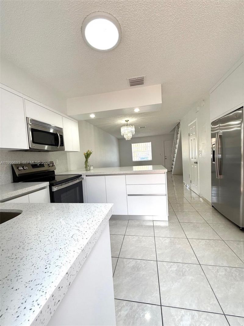 1460 W 41st St, Unit 1460, Hialeah, FL 33012 Photo