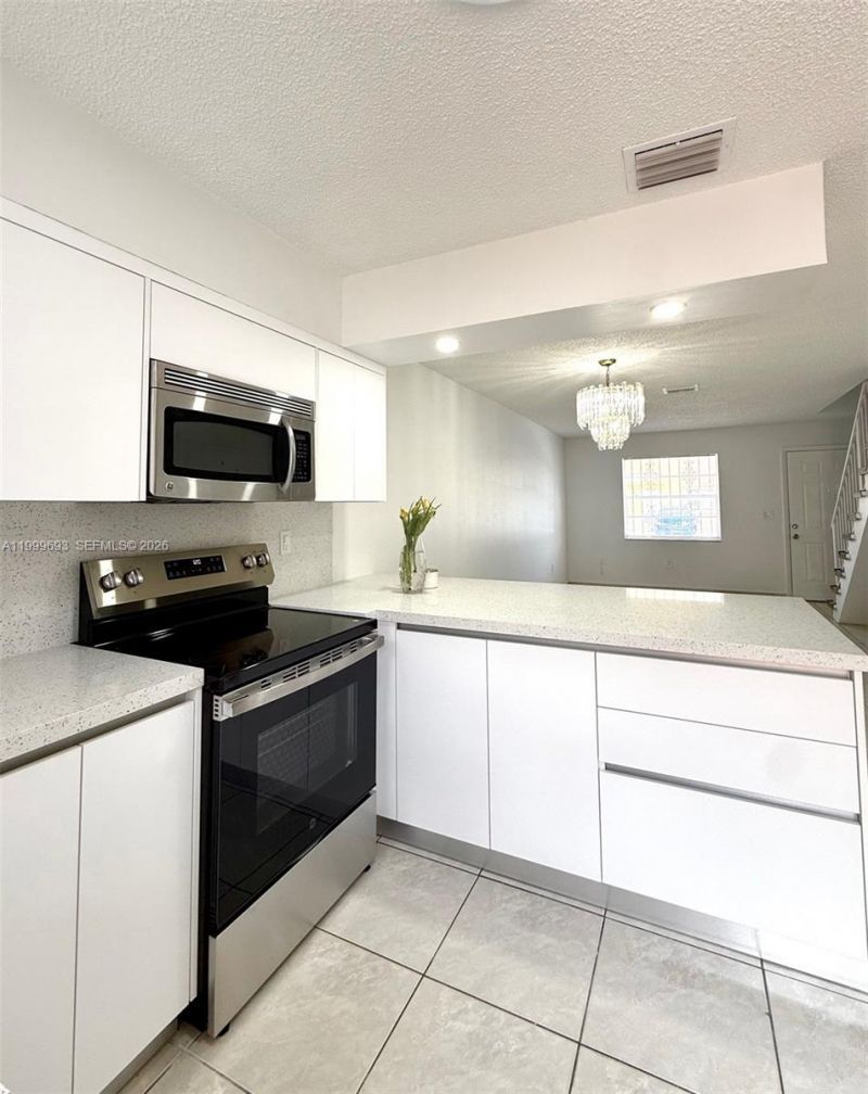 1460 W 41st St, Unit 1460, Hialeah, FL 33012 Photo