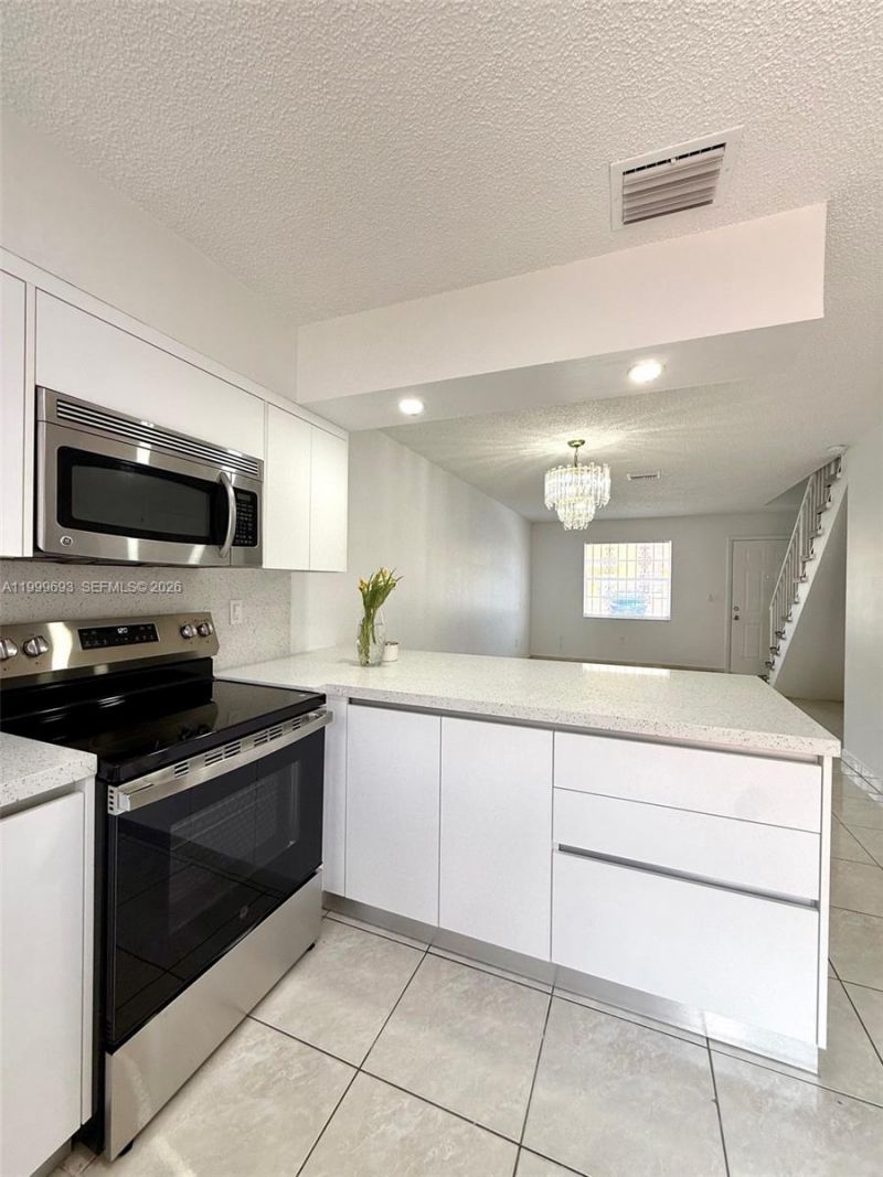 1460 W 41st St, Unit 1460, Hialeah, FL 33012 Photo