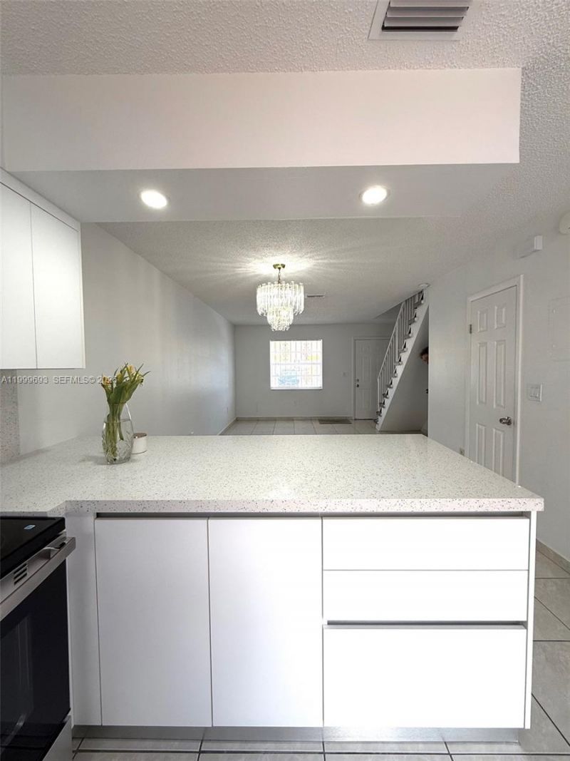 1460 W 41st St, Unit 1460, Hialeah, FL 33012 Photo