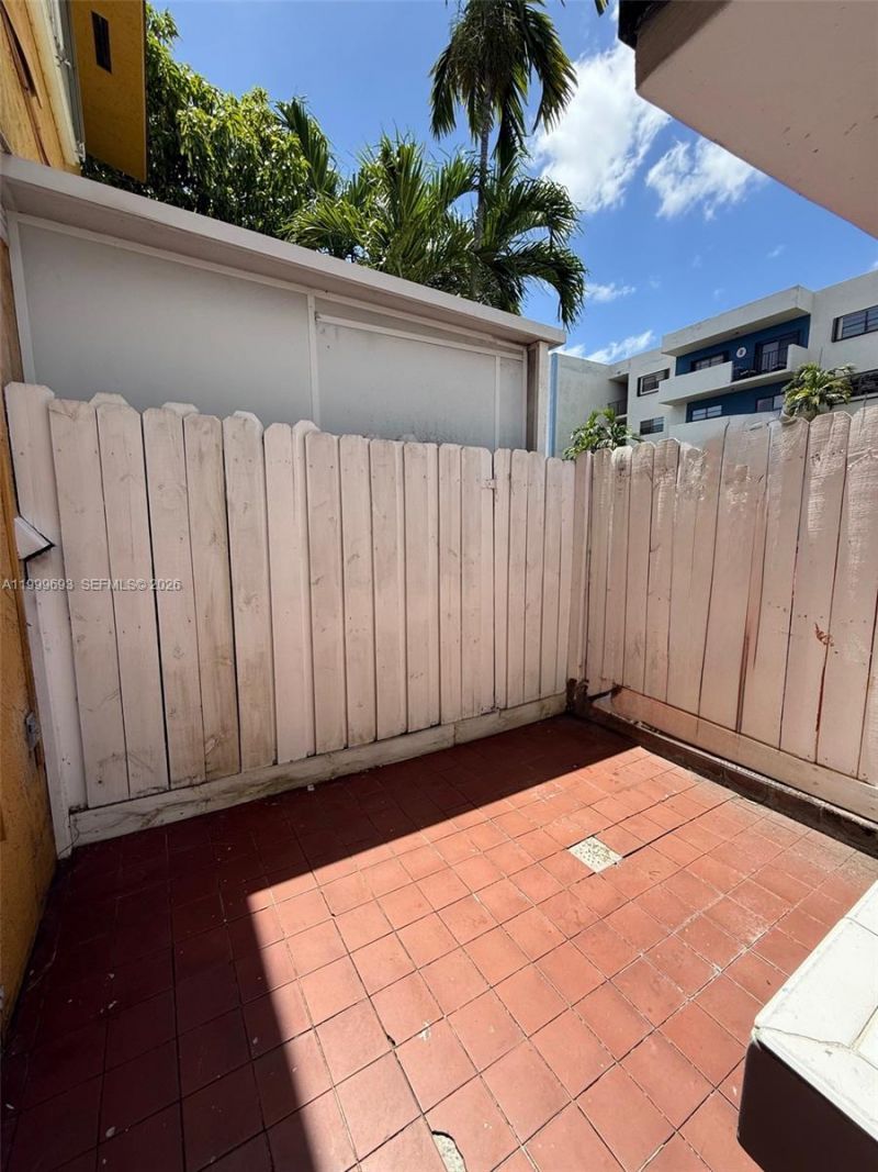 1460 W 41st St, Unit 1460, Hialeah, FL 33012 Photo