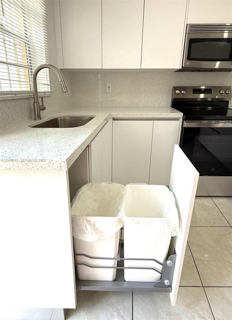 1460 W 41st St, Unit 1460, Hialeah, FL 33012 Photo