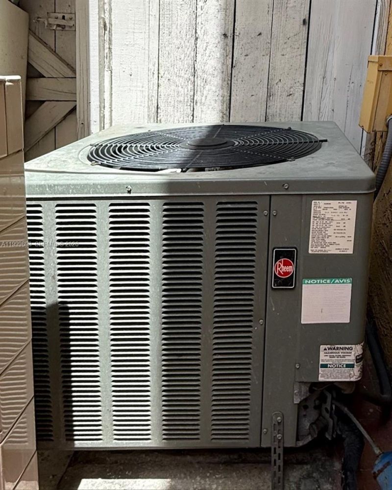 1460 W 41st St, Unit 1460, Hialeah, FL 33012 Photo