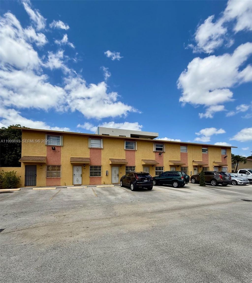 1460 W 41st St, Unit 1460, Hialeah, FL 33012 Photo
