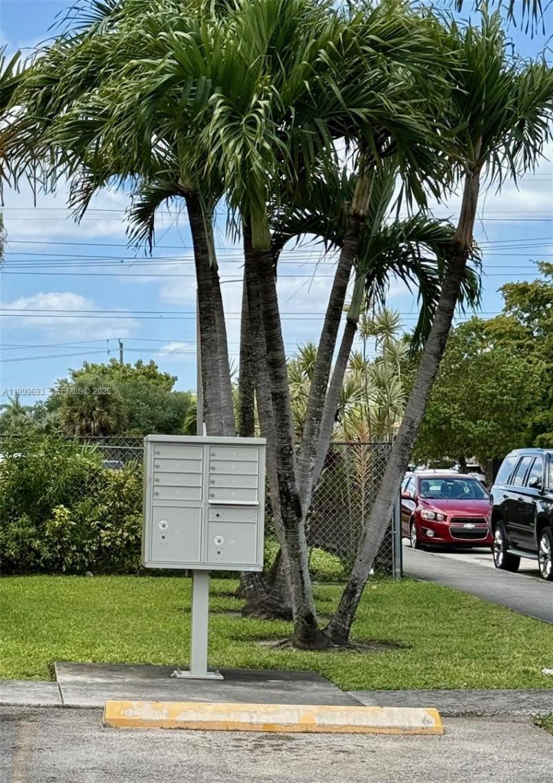 1460 W 41st St, Unit 1460, Hialeah, FL 33012 Photo