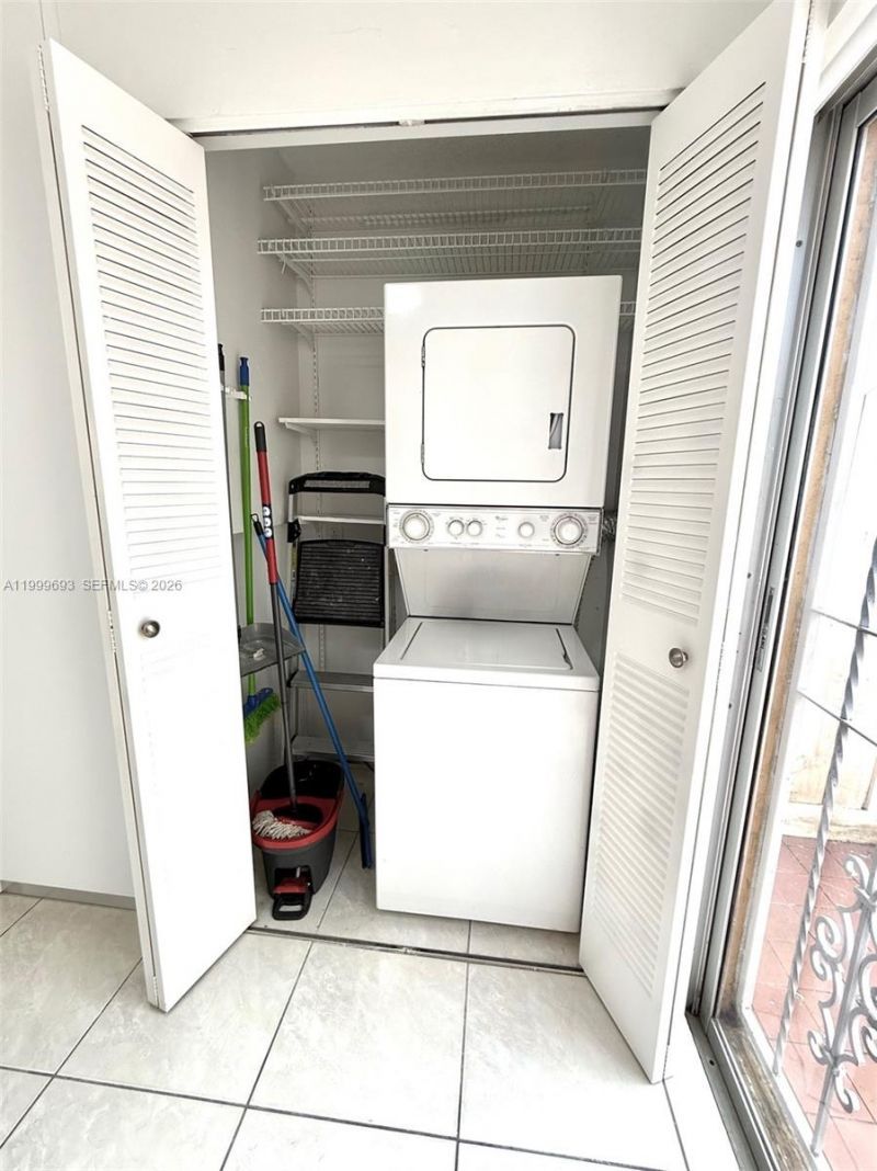 1460 W 41st St, Unit 1460, Hialeah, FL 33012 Photo