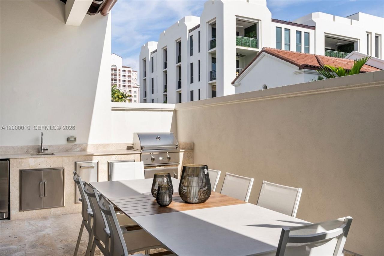 2617 Anderson Rd, Coral Gables, FL 33134 Photo