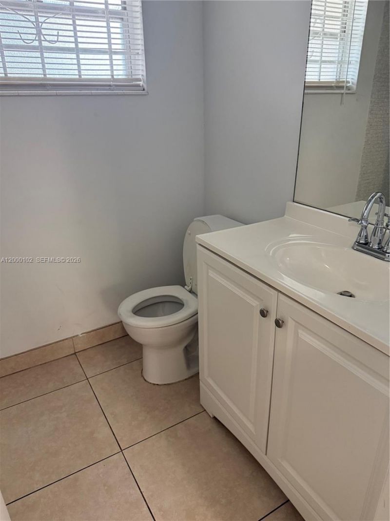 3091 NW 46th Ave, Unit 205C, Lauderdale Lakes, FL 33313 Photo