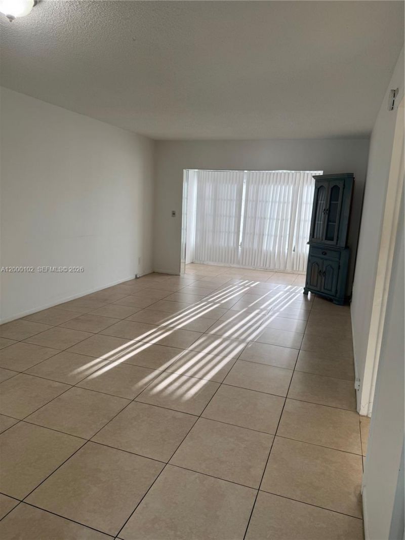 3091 NW 46th Ave, Unit 205C, Lauderdale Lakes, FL 33313 Photo