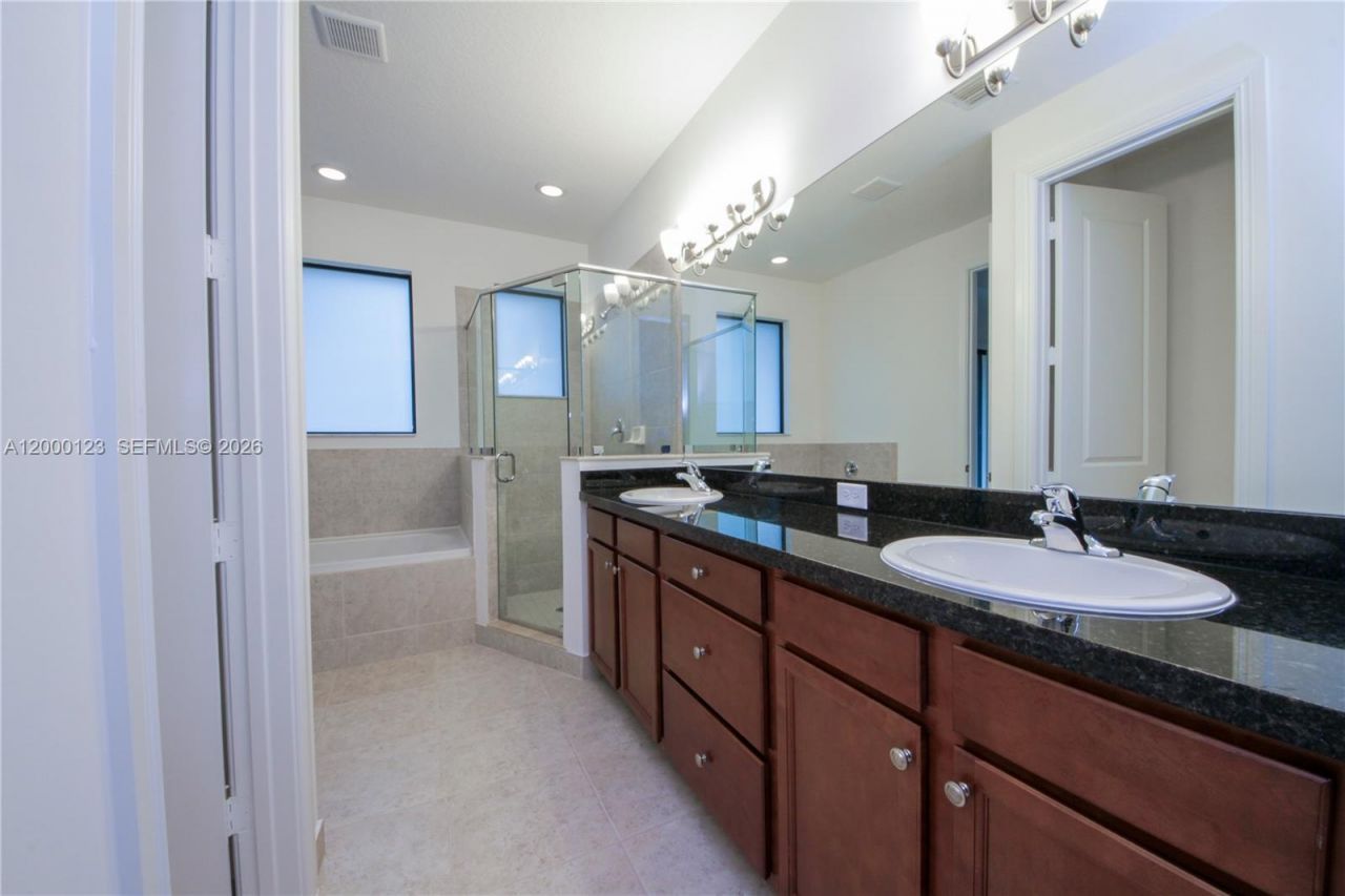 106 SW 127th Terrace, Unit 106, Plantation, FL 33325 Photo