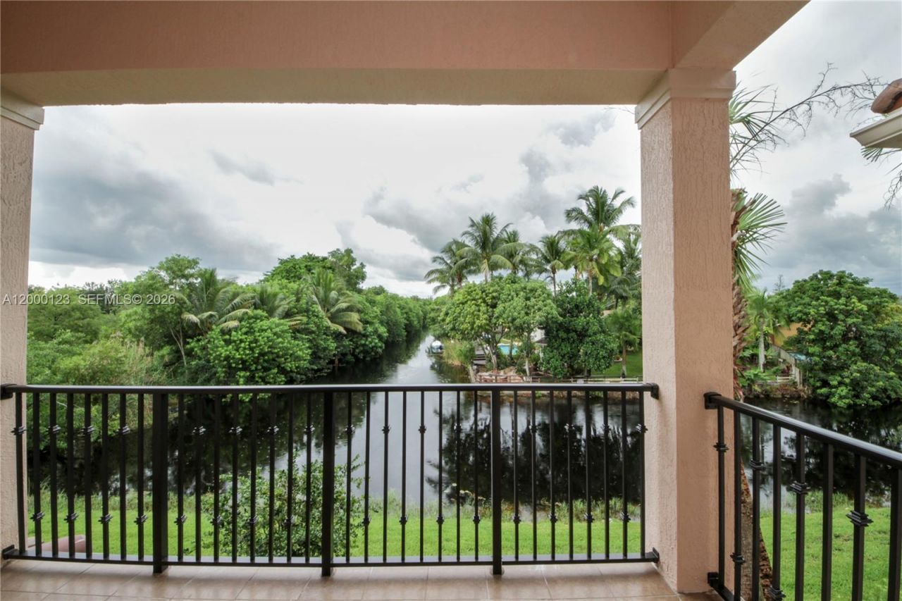 106 SW 127th Terrace, Unit 106, Plantation, FL 33325 Photo