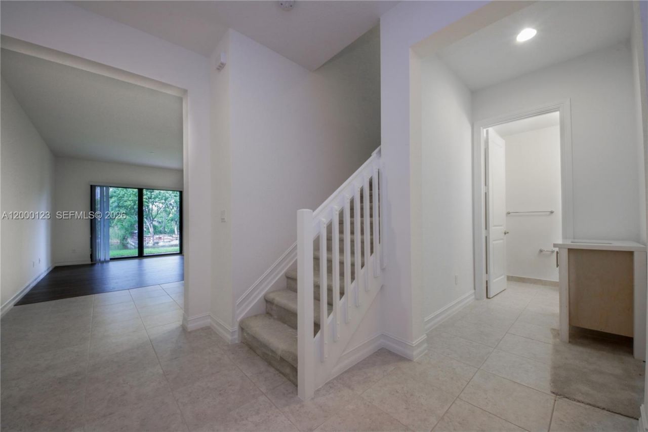 106 SW 127th Terrace, Unit 106, Plantation, FL 33325 Photo