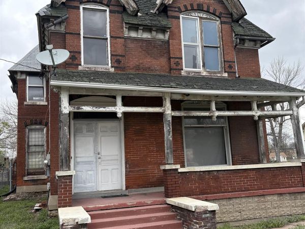 337 CHESTNUT Street, Quincy, IL 62301