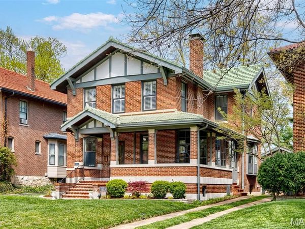 7163 Washington Avenue , University City, MO 63130