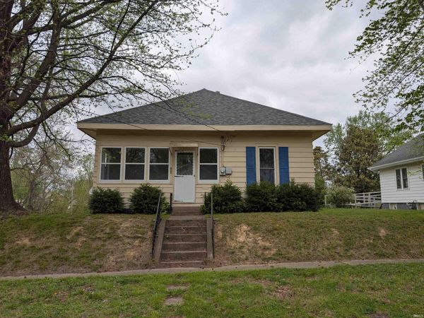 322 W 8th Street, Bicknell, IN 47512