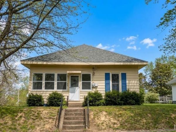 322 W 8th Street, Bicknell, IN 47512