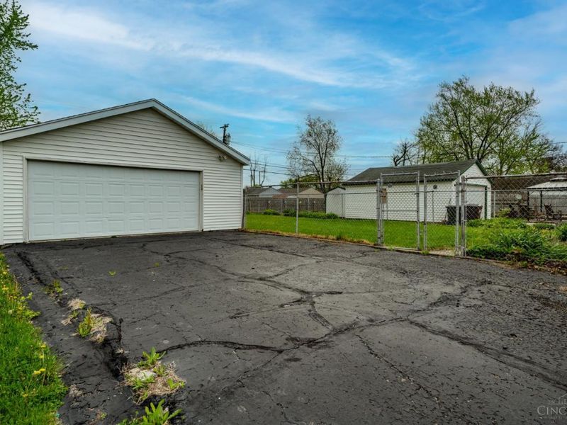 2384 Woodman Drive, Kettering, OH 45420 Photo 25