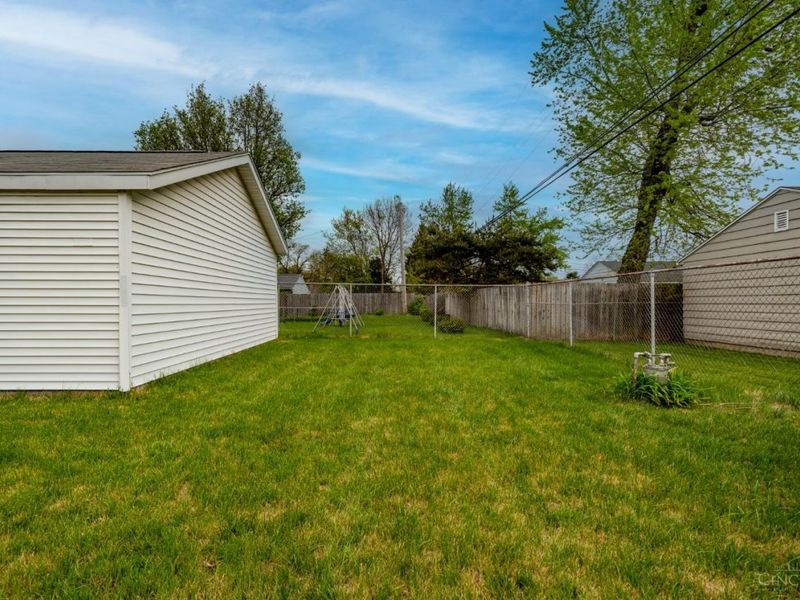 2384 Woodman Drive, Kettering, OH 45420 Photo 32