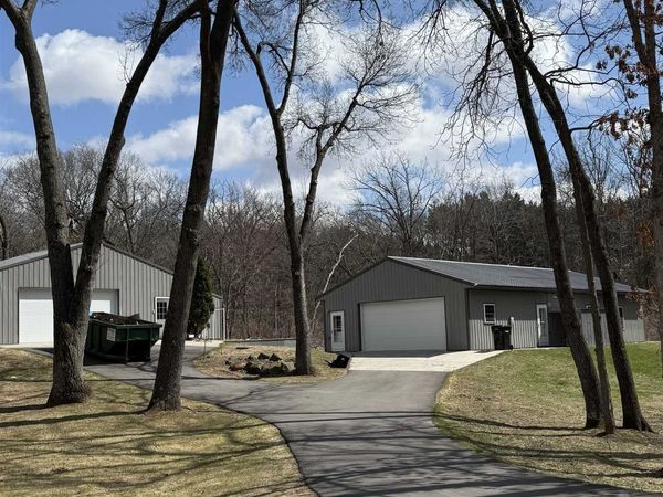 S3036 E Fox Hill Road, Baraboo, WI 53913