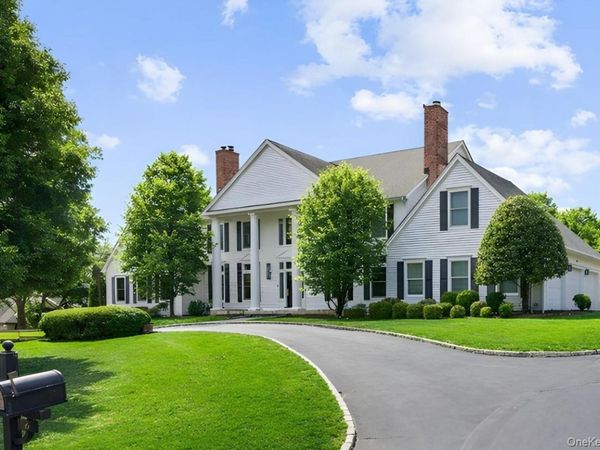 6 Oak Ridge Court, West Harrison, NY 10604