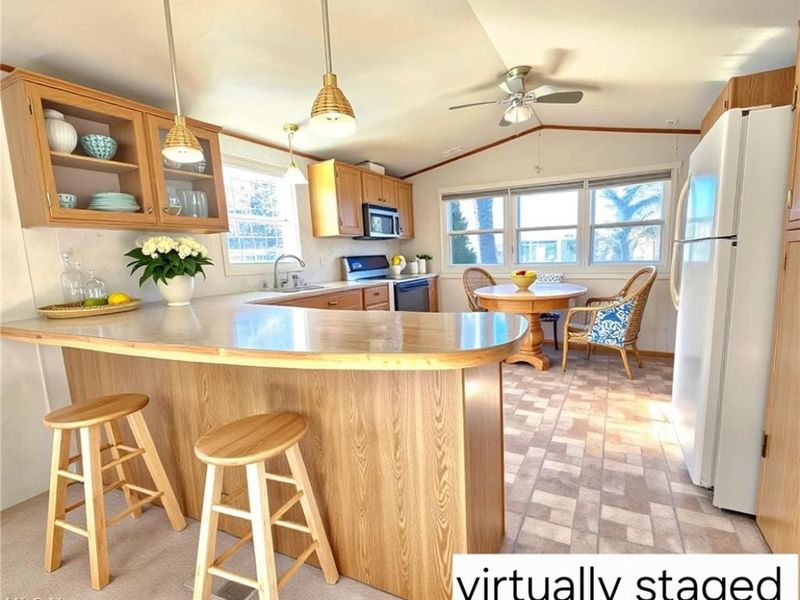 27 Flagler Drive, Olmsted Township, OH 44138 Photo 6