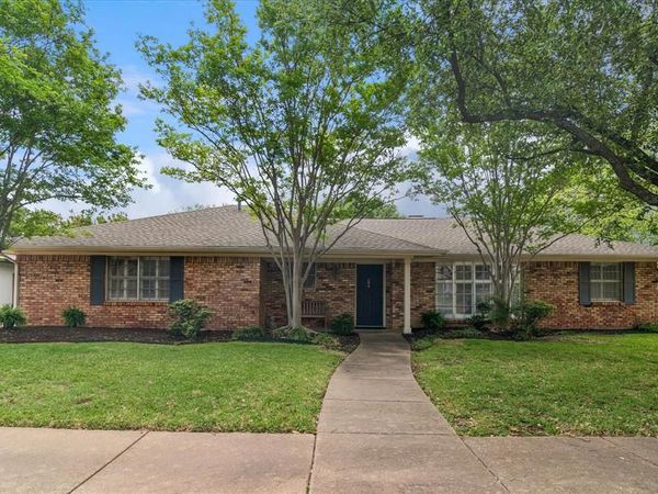 3302 Peachtree Lane , Pantego, TX 76013