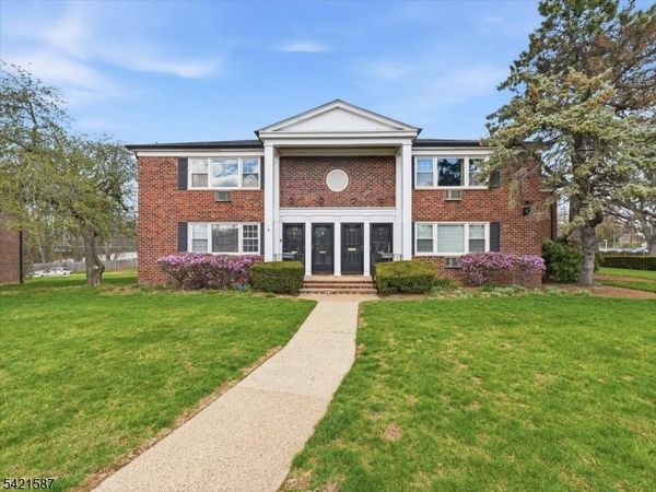 115 Pitney Pl, Morris, NJ 07960