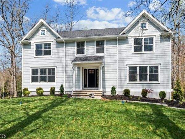 33 Hampton Rd, Chatham, NJ 07928