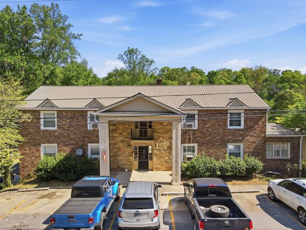 212 Westwood Dr , McMinnville, TN 37110