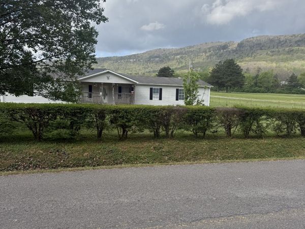 1791 W Valley Rd , Whitwell, TN 37397