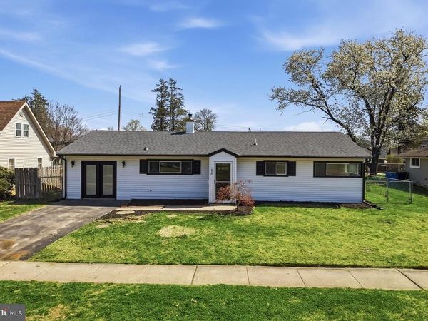 110 DEEP DALE DRIVE E, LEVITTOWN, PA 19056