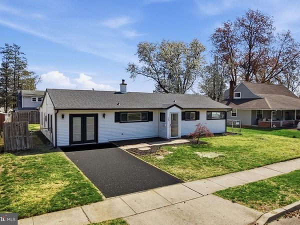 110 DEEP DALE DRIVE E, LEVITTOWN, PA 19056