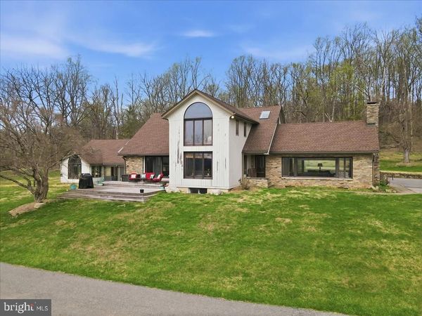 3 HILLBROOK LANE, MILFORD, NJ 08848