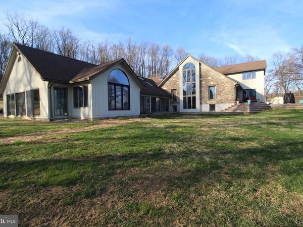 3 HILLBROOK LANE, MILFORD, NJ 08848