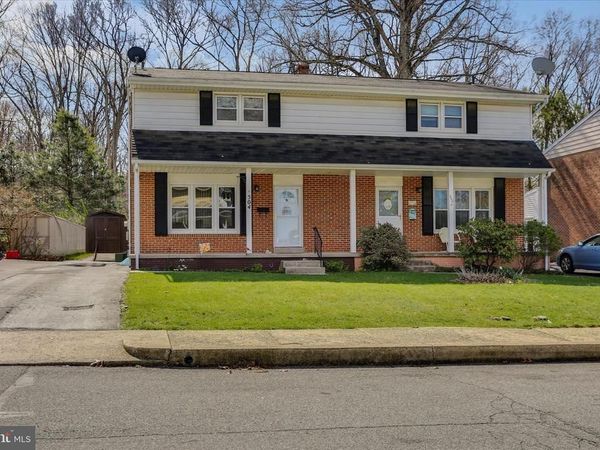 504 E LINDEN STREET , FLEETWOOD, PA 19522