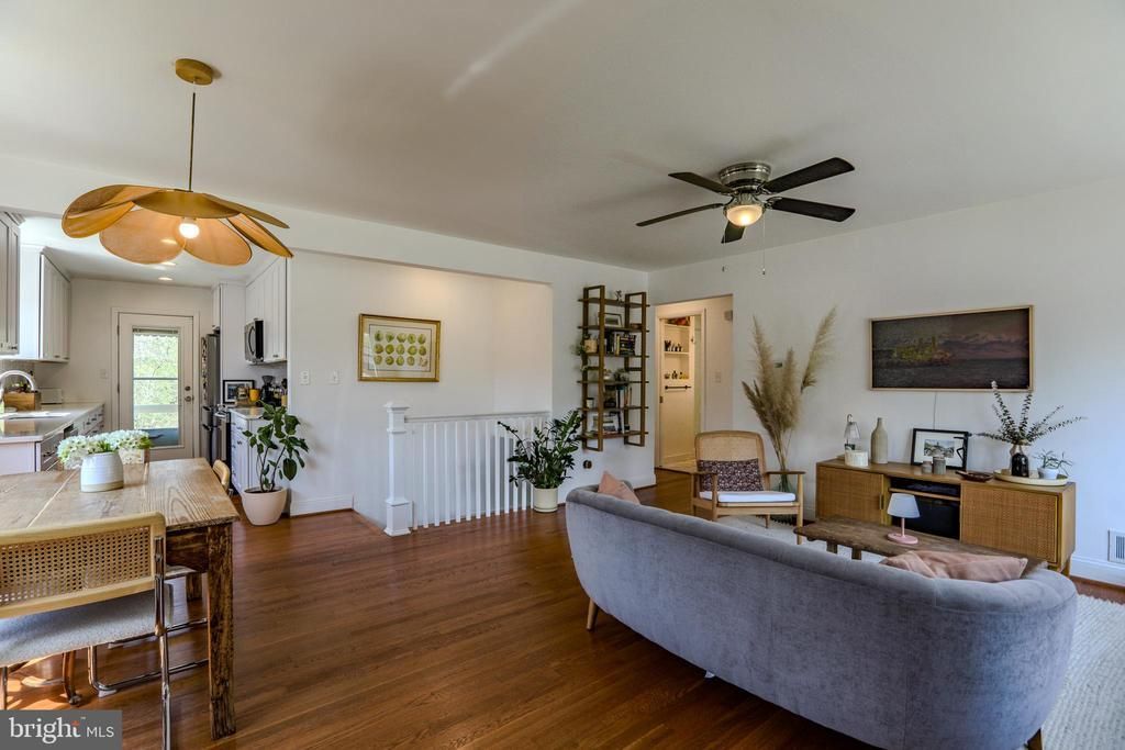3104 GUMWOOD DRIVE, HYATTSVILLE, MD 20783