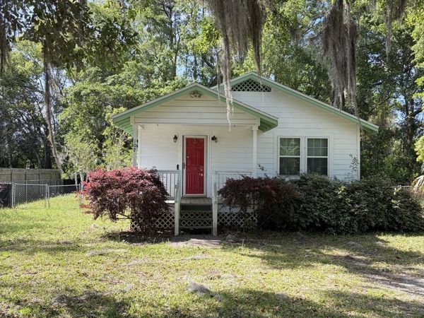 102 W Grady Street, Kingsland, GA 31548