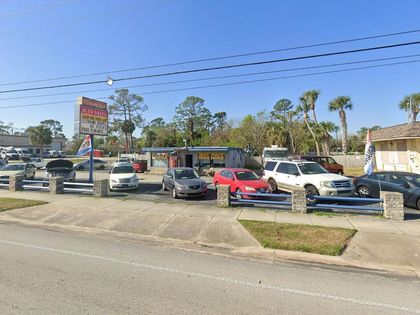 1800 Ridgewood Avenue Holly Hill, FL 32117