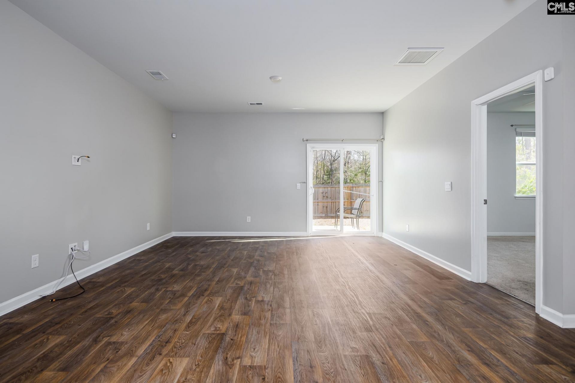 833 Kirby Court  Photo 4