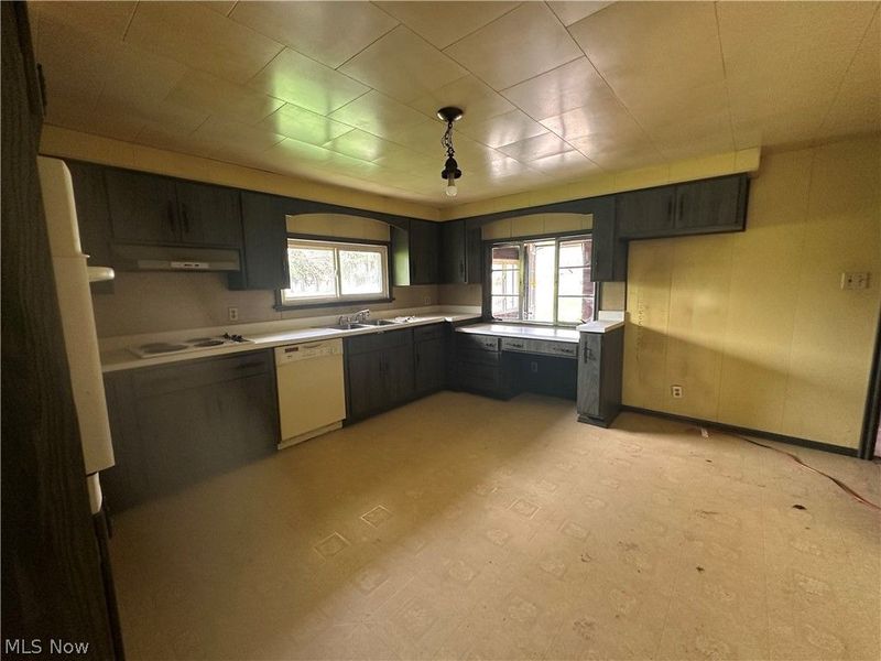 46131 Mort Drive, East Liverpool, OH 43920 Photo 4