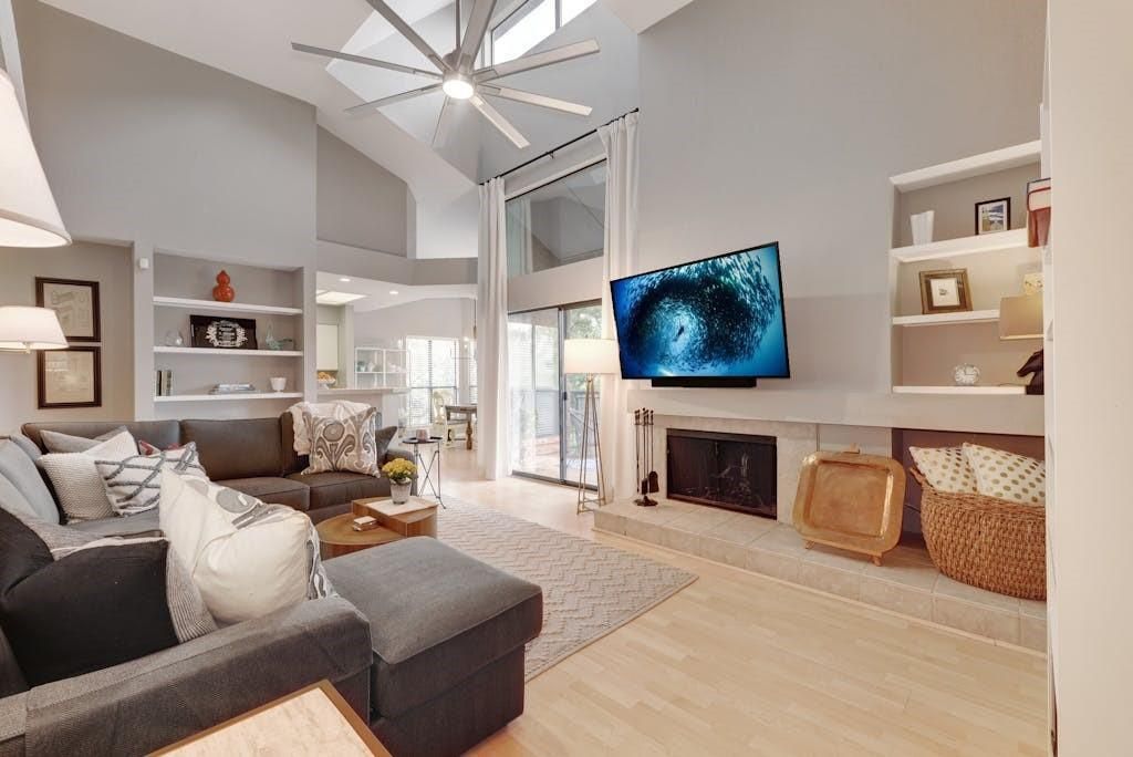 4711 Spicewood Springs Rd, Unit 1-201, Austin, TX 78759 Main Photo